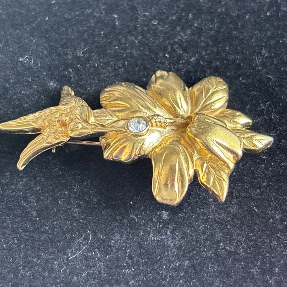 Monet Matte Gold Tone Hummingbird Flower Brooch Rhinestone Vintage Pin Signed